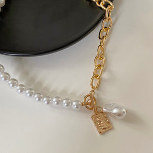 Pearl Retro Baroque Alloy Portrait Square Brand Necklace Women's Party Jewelry Accessories - Minihomy